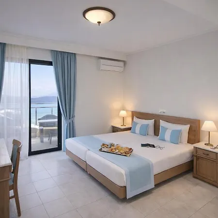 Ionian Hospitality - Fully Renovated - Seafront Νικιάνα