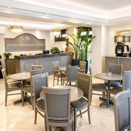 Ionian Hospitality - Fully Renovated - Seafront Ξενοδοχείο 3*
