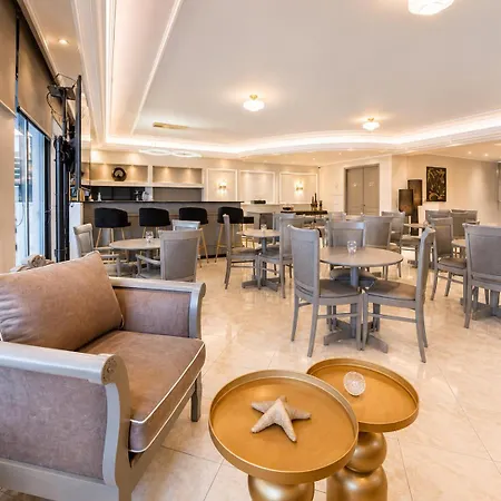 Ionian Hospitality - Fully Renovated - Seafront Νικιάνα