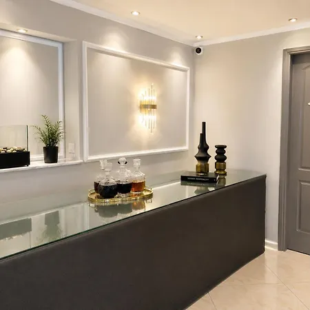 Ionian Hospitality - Fully Renovated - Seafront Νικιάνα